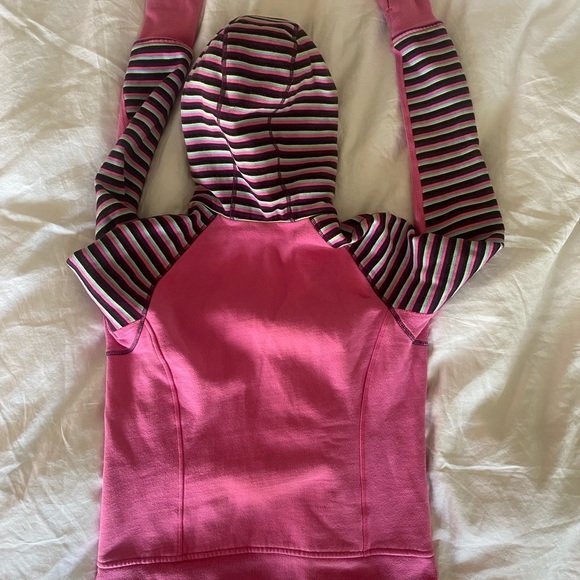 Lululemon Scuba Hoodie Size 8 M Pink Black Striped Colorful Festive - Picture 3 of 7